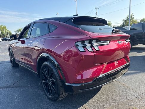 Used 2025 Ford Mustang Mach-E Premium w/ Sport Appearance Package AWD/4WD image 9