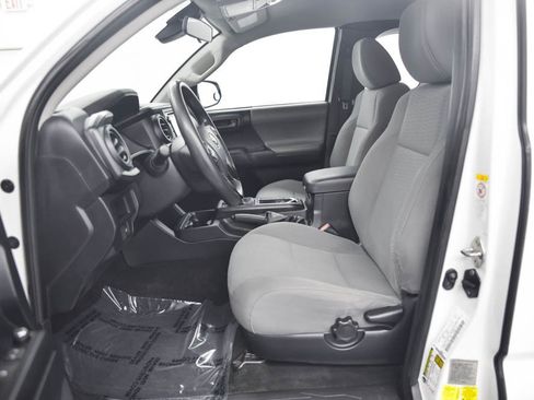 Used 2018 Toyota Tacoma SR image 13