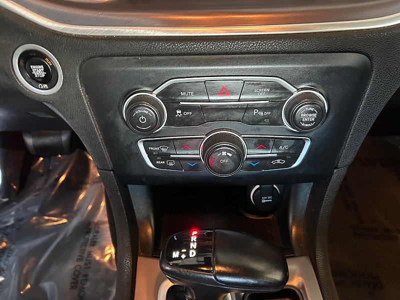 Used 2022 Dodge Charger SXT RWD image 12