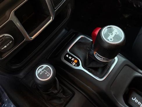 Used 2018 Jeep Wrangler Sport image 42