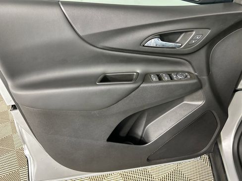 Used 2022 Chevrolet Equinox LT w/ LPO, Floor Liner Package image 11