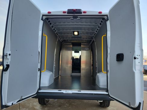 Used 2025 RAM ProMaster 2500 w/ Convenience Group FWD image 20
