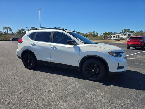Used 2017 Nissan Rogue SV w/ Midnight Edition image 2