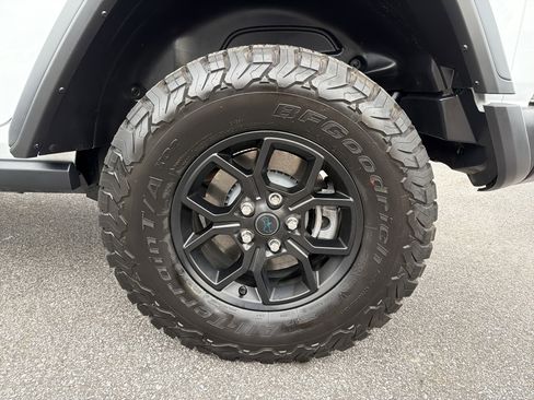 Used 2025 Jeep Wrangler Willys image 20