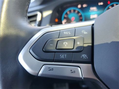 Used 2024 Volkswagen Atlas Cross Sport SEL Premium R-Line image 27