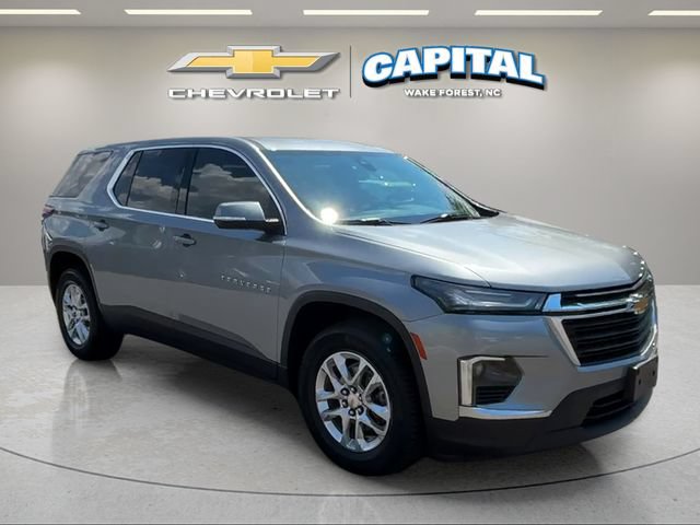 Used 2023 Chevrolet Traverse LS w/ Safety Package FWD image 8