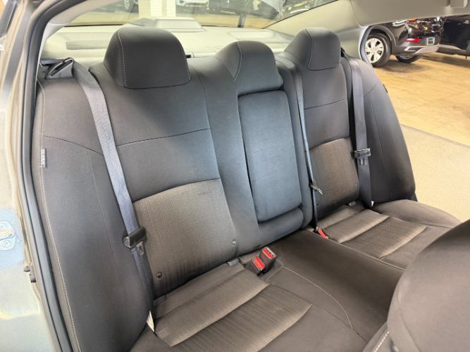 Used 2025 Nissan Altima 2.5 SV FWD image 29