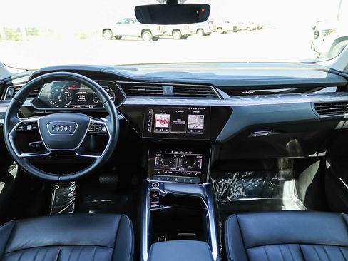 Used 2024 Audi Q8 e-tron Premium AWD/4WD image 16