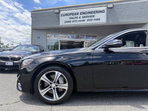 Used 2017 Mercedes-Benz E 300 4MATIC image 9