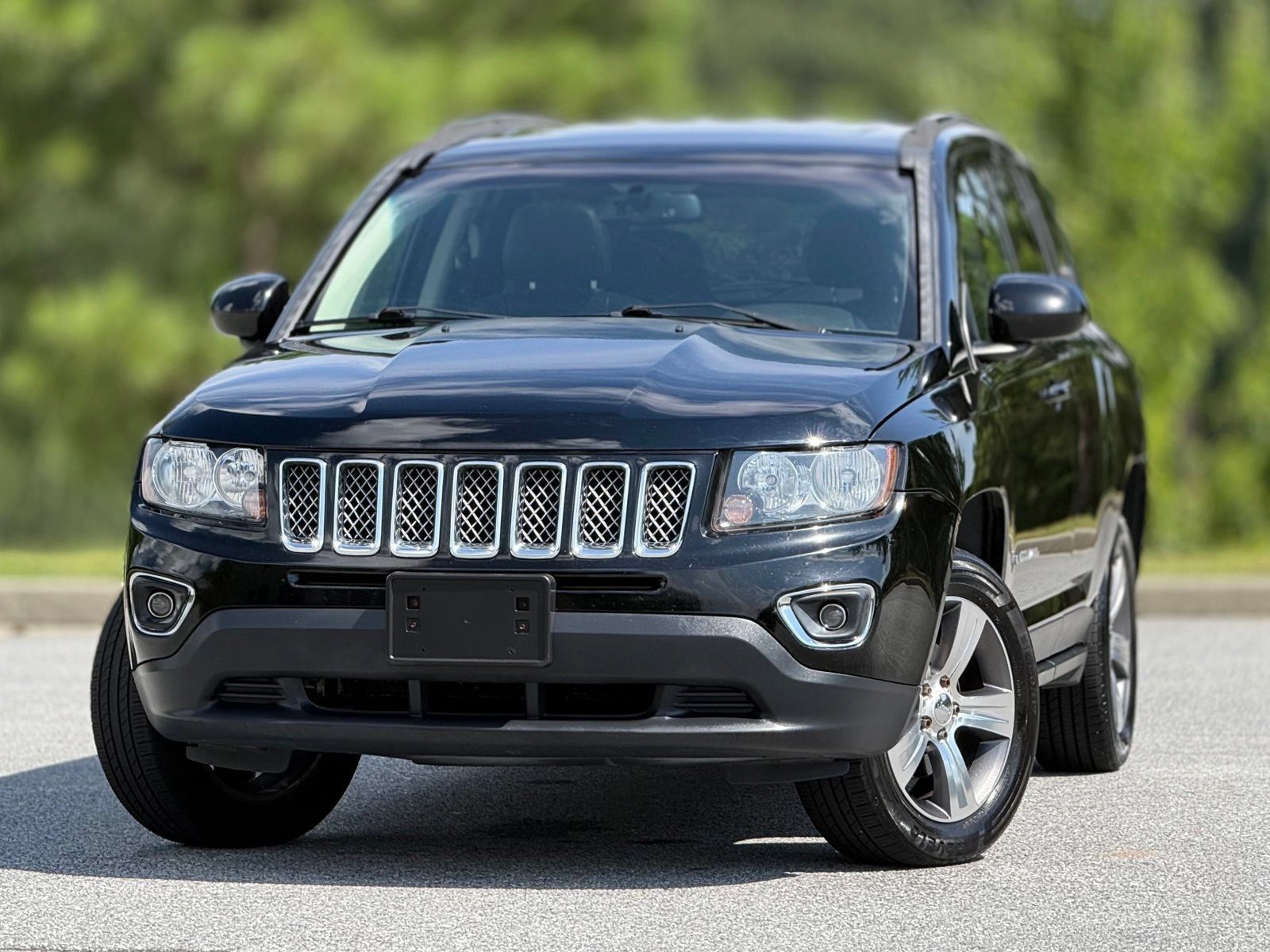 Used 2017 Jeep Compass High Altitude FWD image 2