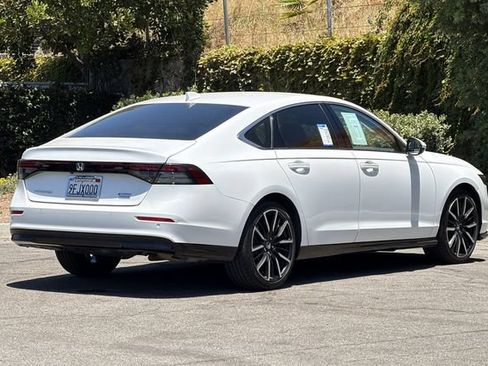 Certified 2023 Honda Accord Touring image 4
