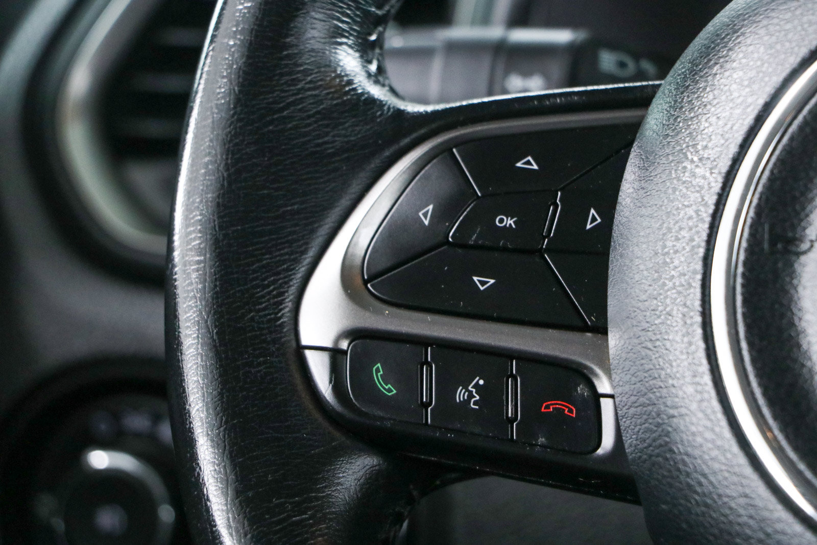 Used 2021 Jeep Renegade Limited AWD/4WD image 13