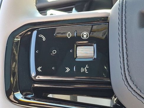 Certified 2026 Land Rover Range Rover Velar S AWD/4WD image 16