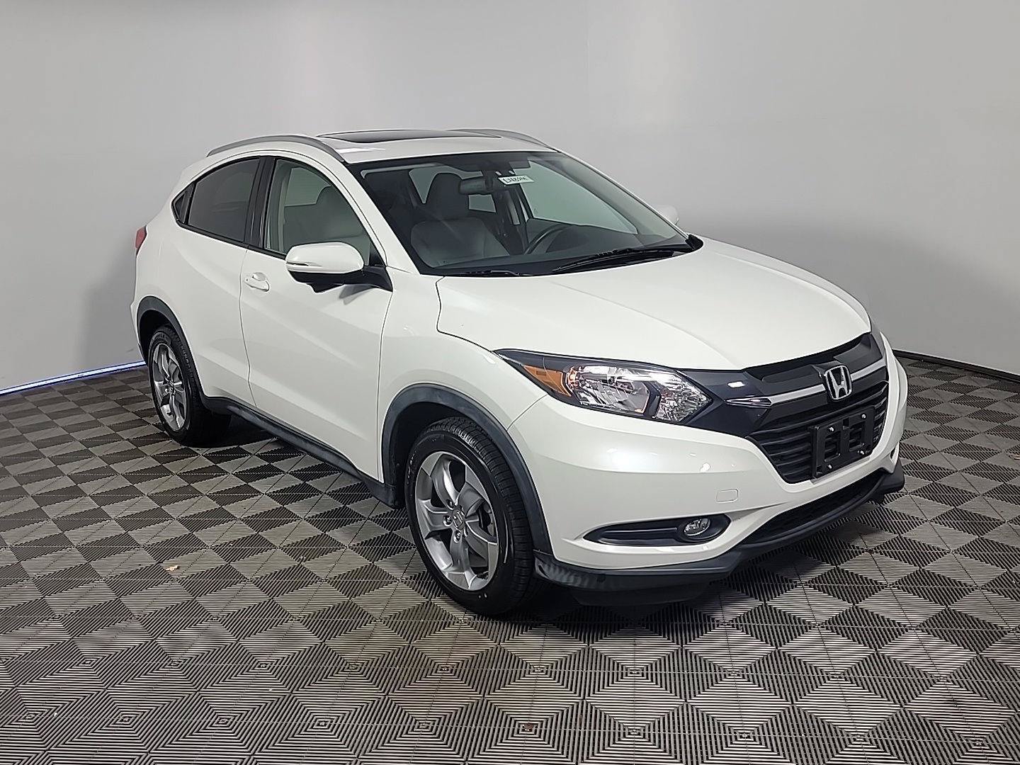 Certified 2017 Honda HR-V EX-L image 1