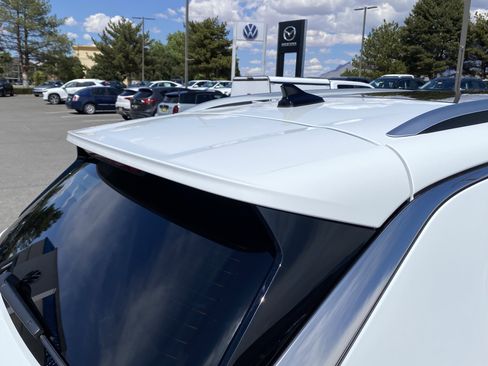 Certified 2025 Volkswagen Tiguan SE w/ Panoramic Sunroof Package AWD/4WD image 25