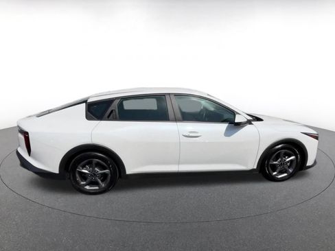 Used 2025 Kia K4 FWD image 16