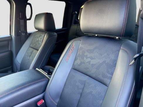 Used 2024 Nissan Titan PRO-4X AWD/4WD image 21
