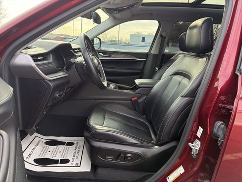 Used 2021 Jeep Grand Cherokee L Limited image 18