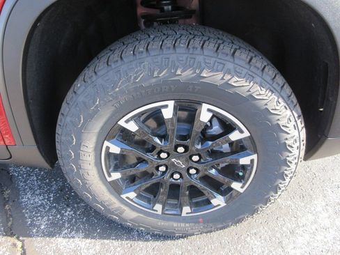 New 2026 Chevrolet Traverse Z71 w/ Driver Confidence Package image 9