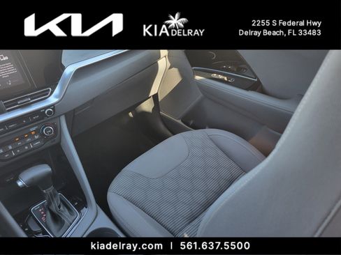 Certified 2020 Kia Niro LXS image 14
