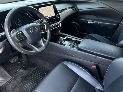 Used 2024 Lexus RX 350 FWD w/ Technology Package image 4