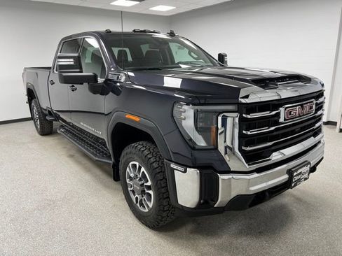 Used 2024 GMC Sierra 3500 SLE AWD/4WD image 2