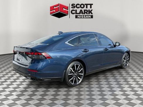 Used 2024 Honda Accord Touring image 6