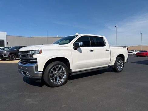 Used 2020 Chevrolet Silverado 1500 LTZ w/ LTZ Plus Package AWD/4WD image 3