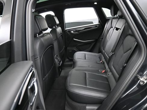 Certified 2025 Porsche Macan image 25