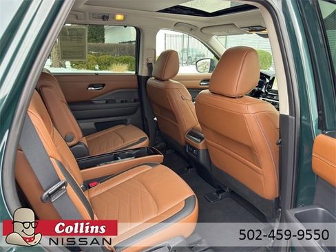 Certified 2024 Nissan Pathfinder Platinum image 11