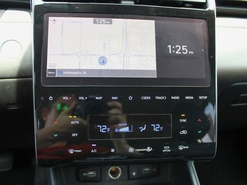 Used 2022 Hyundai Tucson Limited w/ Cargo Package image 23