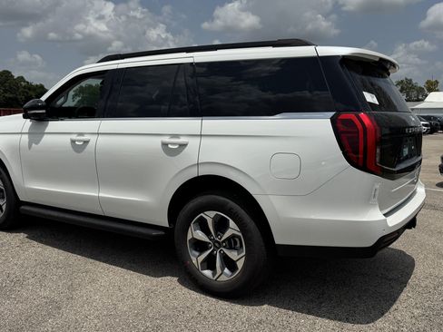 New 2027 Ford Expedition Active RWD image 5