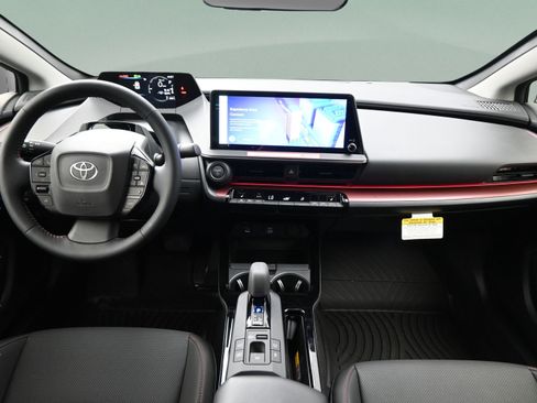 New 2025 Toyota Prius Plug-In Hybrid FWD image 30