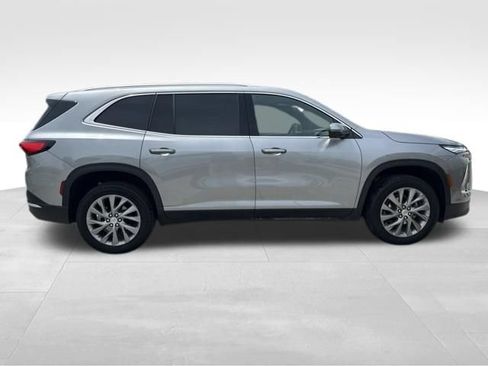 Used 2025 Buick Enclave Preferred AWD/4WD image 8