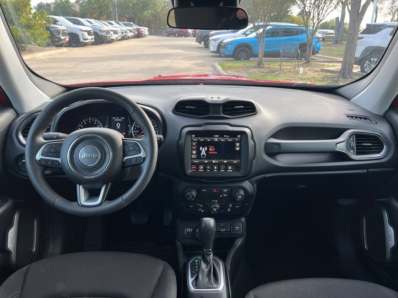 Used 2023 Jeep Renegade Latitude AWD/4WD image 13