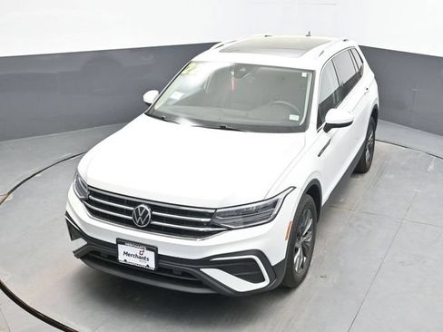 Used 2022 Volkswagen Tiguan SE AWD/4WD image 20