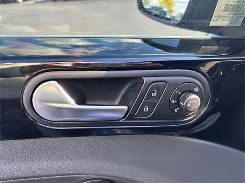 Used 2014 Volkswagen Beetle R-Line image 19