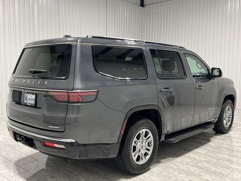 Used 2022 Jeep Wagoneer Series I image 5