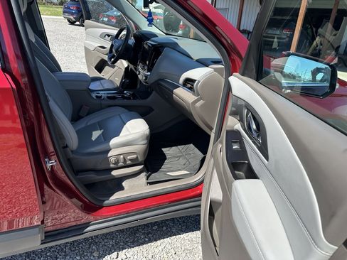 Used 2019 Chevrolet Traverse LT w/ LT Premium Package image 20