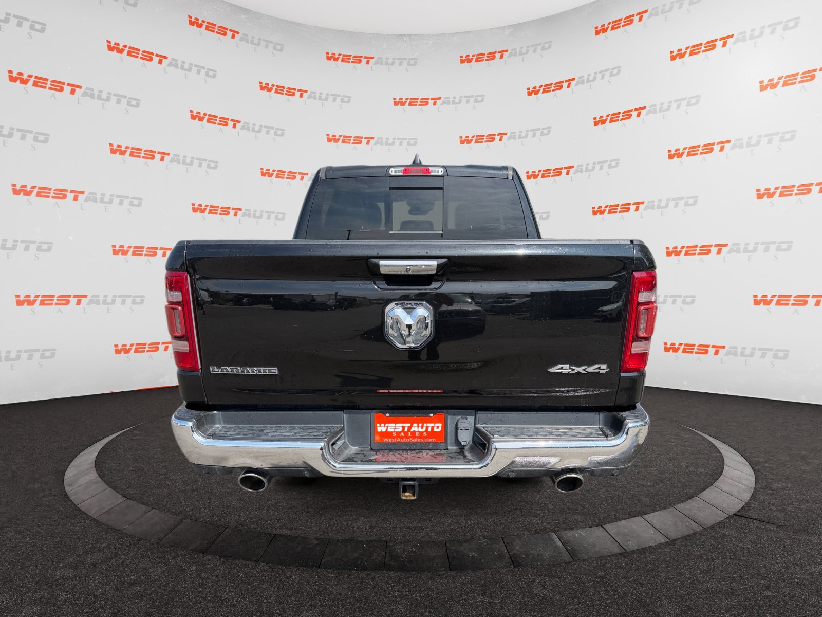 Used 2022 RAM 1500 Laramie AWD/4WD image 4