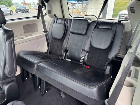 Used 2017 Dodge Grand Caravan SXT FWD image 20