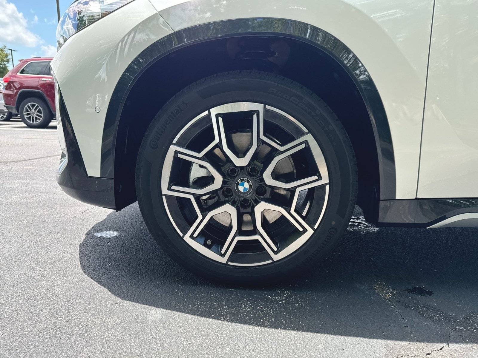 New 2026 BMW X1 xDrive28i w/ Technology Package AWD/4WD image 13