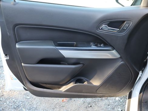 Used 2018 Chevrolet Colorado LT AWD/4WD image 20