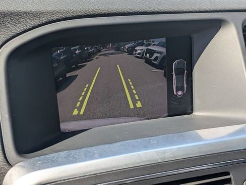 Used 2018 Volvo S60 T5 Dynamic w/ Vision Package image 12