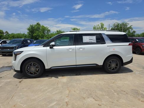 New 2026 Kia Carnival SX FWD image 5