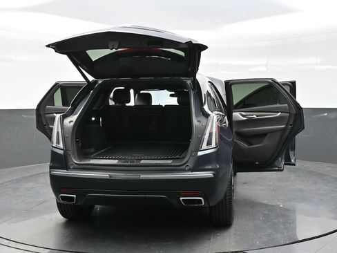 Certified 2022 Cadillac XT5 Sportv w/ LPO, Floor Liner Package AWD/4WD image 39