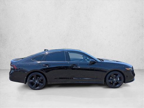Used 2024 Honda Accord Sport image 4