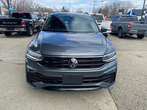Used 2022 Volkswagen Tiguan SE R-Line image 7