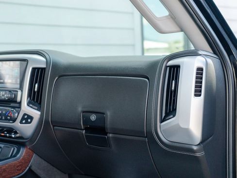 Used 2018 GMC Sierra 1500 SLT AWD/4WD image 13
