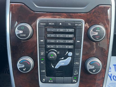 Used 2015 Volvo XC70 3.2 Premier Plus image 29